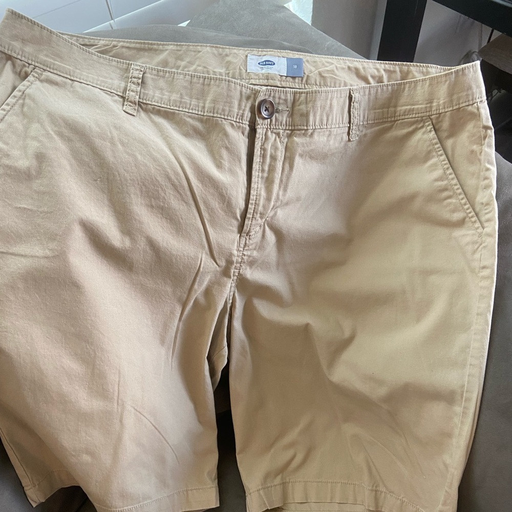 Old Navy Chino style shorts